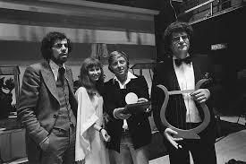 Prinsen lost his wife at the beginning of 2020, after almost fifty years of marriage. Plik Winnaars Van De Nipkowschijf V L N R Joost Prinsen Wieteke Van Dort Aart Staa Bestanddeelnr 930 4899 Jpg Wikipedia Wolna Encyklopedia