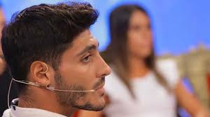 Uomini e Donne: Javier ritorna ma Sara lo manda via e lui continua a  cercarla fuori…