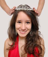 187 Young Crowned Princess Stock Photos