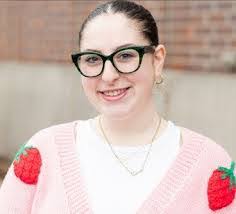 Lena Marks's Instagram, Twitter & Facebook