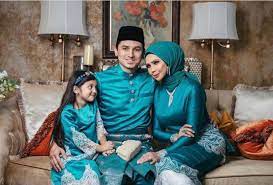 Inspirasi nona bersama kiffy razak bersama adik beradik rozita che wan. Zain Saidin Masuk Hospital