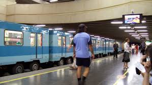 Metro de santiago es el eje estructurante del transporte público de santiago de chile. Metro De Santiago De Chile Red Lineas Horarios Y Seguridad