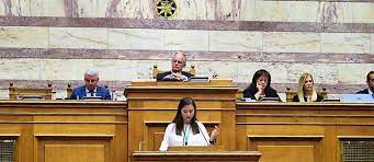 Επίθεση στην επίθεση και η μάχη στη βουλή για το εργασιακό νομοσχέδιο έχει φουντώσει από πολύ νωρίς. Symmetoxh Ma8htrias Sth Boylh Twn Efhbwn Ekpaideythria E Mantoylidh