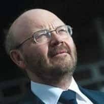 Gwyn Thomas to retire from civil service