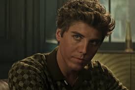 Adam Lapratt's Instagram, Twitter & Facebook