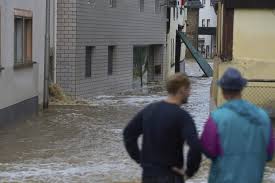 Tutta la germania è ricoperta di neve e domani molte scuole resteranno chiuse: D1kva N W 4xmm