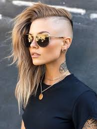 Tina Kline's Instagram, Twitter & Facebook