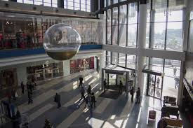 In incinta se afla magazine mici, magazine mari sau foarte mari, toate pozitionate foarte bine, ca dvs. Mall Ul Sun Plaza Din BucureÈ™ti Evacuat Dintr O Eroare Europa Fm