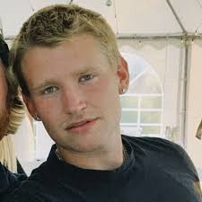 Logan Vandevyvere and Mackenzie Gall's Wedding Website