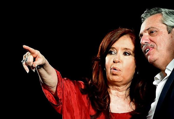 Resultado de imagem para Na Argentina, Fernández tem 48,1% e Macri, 40,4%, com 98% da apuração"
