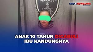 VIDEO: Tergiur Uang, Ibu Cabuli Anak Kandungnya Berusia 10 Tahun untuk  Konten Video Porno