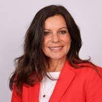 Becky Kos's Instagram, Twitter & Facebook