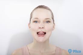 Bungkus es batu dengan handuk bersih atau kantong plastik. 10 Cara Mengecilkan Pipi Tembem Dalam 2 Waktu Hari Tanpa Operasi