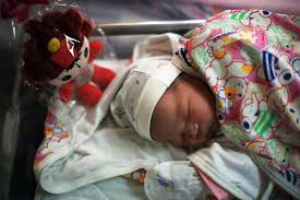 Despondent over a painful estrangement from his daughter, trainer frankie dunn isn't prepared for boxer maggie fitzgerald to enter his life. Makers Of Infants Tylenol Agree To Multi Million Dollar Sett