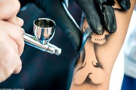 While practice makes perfect, anyone with some eye hand coordination can use an airbrush be it for art, hobbies, crafts, ceramics, cake decorating, taxidermy, etc. Master Airbrush Art Learn How To Airbrush