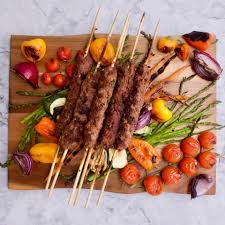 This Kefta Kebab Veggie Platter Is The Ultimate Crowd Pleaser Video Recipe Veggie Platters Kebab Kosher Recipes