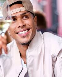 Lyle Anthony's Instagram, Twitter & Facebook