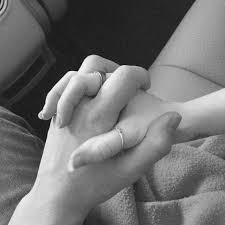 Choisissez parmi des contenus premium black person and white holding hands de la plus haute qualité. Tumblr