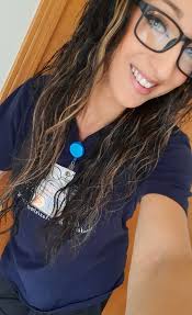 Happy Friday! It's time to relax and make the most of your weekend. Cheers  friends👌