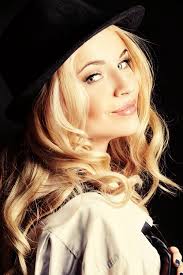 Nerd Girls Love Hard