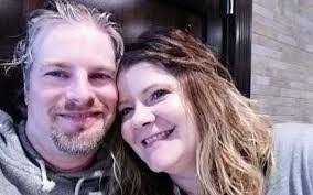 Amanda Stephan's Instagram, Twitter & Facebook