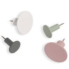 Boite De 4 Pateres Colorees Maisons Du Monde Gerenoveerde Keuken Kleine Keuken Verbouwen Eetkamer Hanglamp