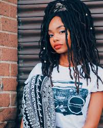 Sexy and cute hairstyles for short black hair are here to make you look like a queen. Female Dread Hairstyle Jurupulih G