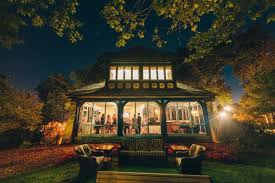 Kellogg Manor House Grand Rapids Wedding Ceremony Venues Best Grand Rapids Weddings Michigan Wedding Venues Wedding Venues Midwest Winter Wedding Venues