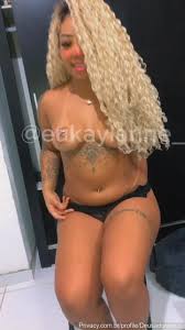 Goddess Of The Ass Dancing Funk With Her Panties Up Her Ass - Cnn Amador