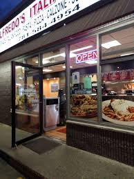 Mushrooms, sausage, hot cherry peppers. Alfredos Italian Kitchen 425 Lynnway Lynn Ma 01905 Usa