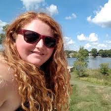 Lana Howe's Instagram, Twitter & Facebook