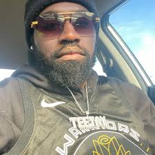 Simone Stabile (@simonestabile0) est en LIVE