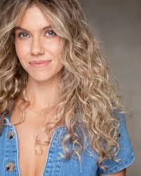 Stephanie Rexroad's Instagram, Twitter & Facebook