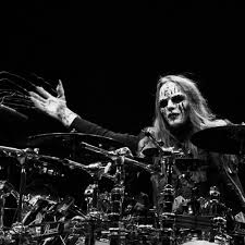 Today brings news that original drummer and founding member of slipknot joey jordison has passed away at the age of 46. Rjf5ftol Bwa2m
