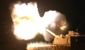 The system enhances previous versions of the m109 by implementing onboard navigational and automatic fire control systems. Datei M109a6 Paladin Night Fire Jpg Wikipedia