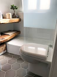 Alors quand j'ai eu l'occasion de rénover la mienne (3 m2 sans fenêtre), j'ai tout fait pour faire rentrer une. Renovation Petite Salle De Bains De 3 M2 Salle De Bain 3m2 Petite Salle De Bain Leroymerlin Salle De Bain