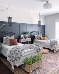 24 Guest Bedroom Ideas That Are Luxurious and Chic