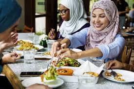 Presiden presma, datuk jawahar ali taib khan berkata, pihaknya mengambil maklum mengenai perintah kawalan pergerakan yang telah menetapkan tempoh tertentu bagi operasi perniagaan restoran. Hukum Berbuka Puasa Awal Selepas Dengar Azan Di Televisyen Radio