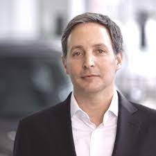 Lloyd Thiry's Instagram, Twitter & Facebook