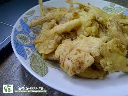 Kalau anda tak mahu campur telur pun ok, akak campur sebab nak kasi tepung dia lekat banyak, lebih crunchy gitu dan boleh kurangkan rasa masin tepung bestari. Resepi Ayam Celup Tepung Homemade