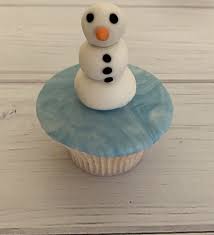 A cake decorating party makes a super fun kids cooking activity. Christmas Cupcake Decorating Class For Kids Sydney Classbento