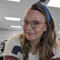 Donna Foisy's Instagram, Twitter & Facebook