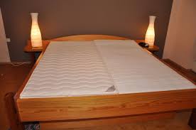 Was unterscheidet wassermatratzen vom üblichen? Wasserbett Und Matratze In Einem Bett Kombinieren Betten Stumpf Kg