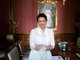 Последние твиты от anna netrebko (@annanetrebko). Covid 19 Anna Netrebko Mit Lungenentzundung Im Krankenhaus Coronavirus Wien Vienna At