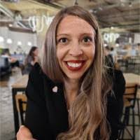 Sarah Seng's Instagram, Twitter & Facebook