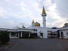 Namun, jumlah jemaah dibatasi maksimal 30 orang untuk mencegah selain mengizinkan salat berjamaah di masjid, pemerintah malaysia juga mengizinkan sejumlah bisnis kembali beroperasi usai menerapkan. Masjid Negeri Wikipedia Bahasa Melayu Ensiklopedia Bebas