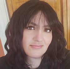 This is a long shot. Anyone know if there is a place to see a sunset for  pictures in Fall River that doesn't look to ghetto💀 Or around the area