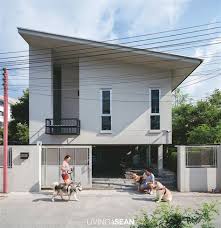 Desain rumah 3 x 10 meter lantai 2 ini pada lantai satu ada 1 kamar tidur, dapur, ruang tamu, ruang makan dan ruang keluarga, di lantai 2 ada 3 kamar tidur anak dan 1 kamar mandi desain rumah 3 x 10 meter lantai 2 28. Model Rumah Panggung 2 Lantai Cara Membuat Pondasi Rumah Panggung Cottonfarm 06s10