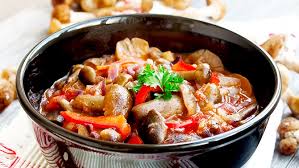Pour éviter de démarrer le four, on cuisine à la mijoteuse avec ces 10 recettes parfaites pour l'été. 10 Erreurs A Eviter Avec La Mijoteuse