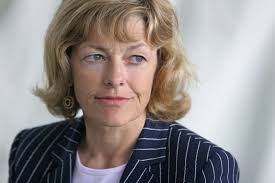 FLORA FRASER, EDINBURGH INTERNATIONAL BOOK FESTIVAL, EDINBURGH, SCOTLAND.